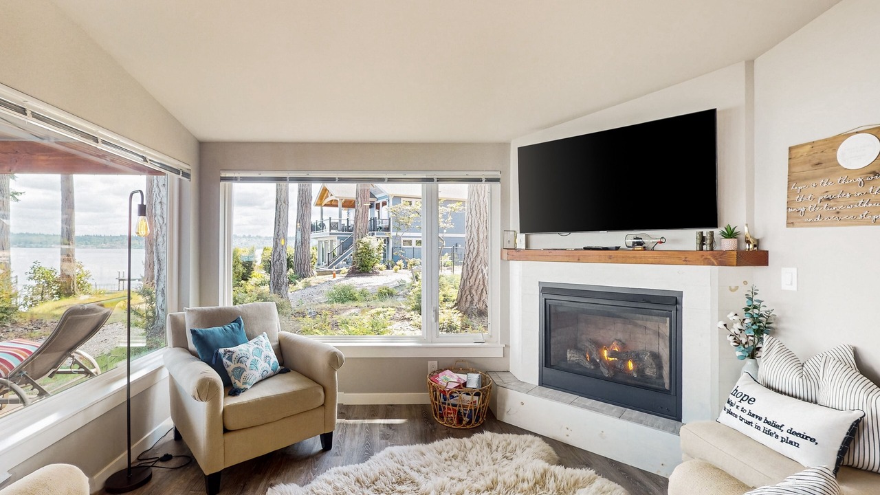 Photo of Livingroom in Fox Island