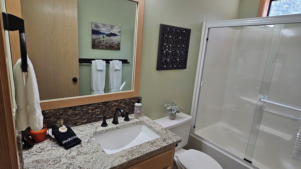 Photo of Bathroom in Overlook Park