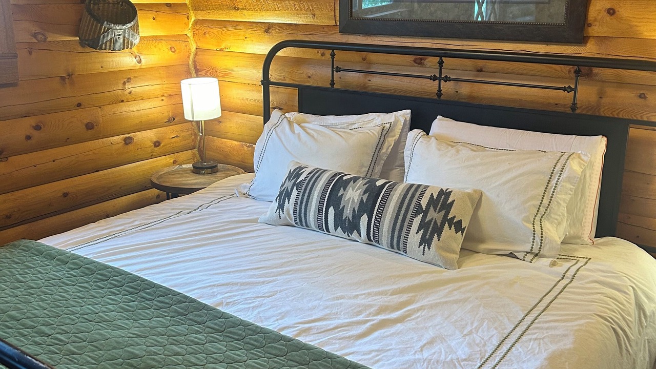 Photo of Bedroom in Star Valley Ranch