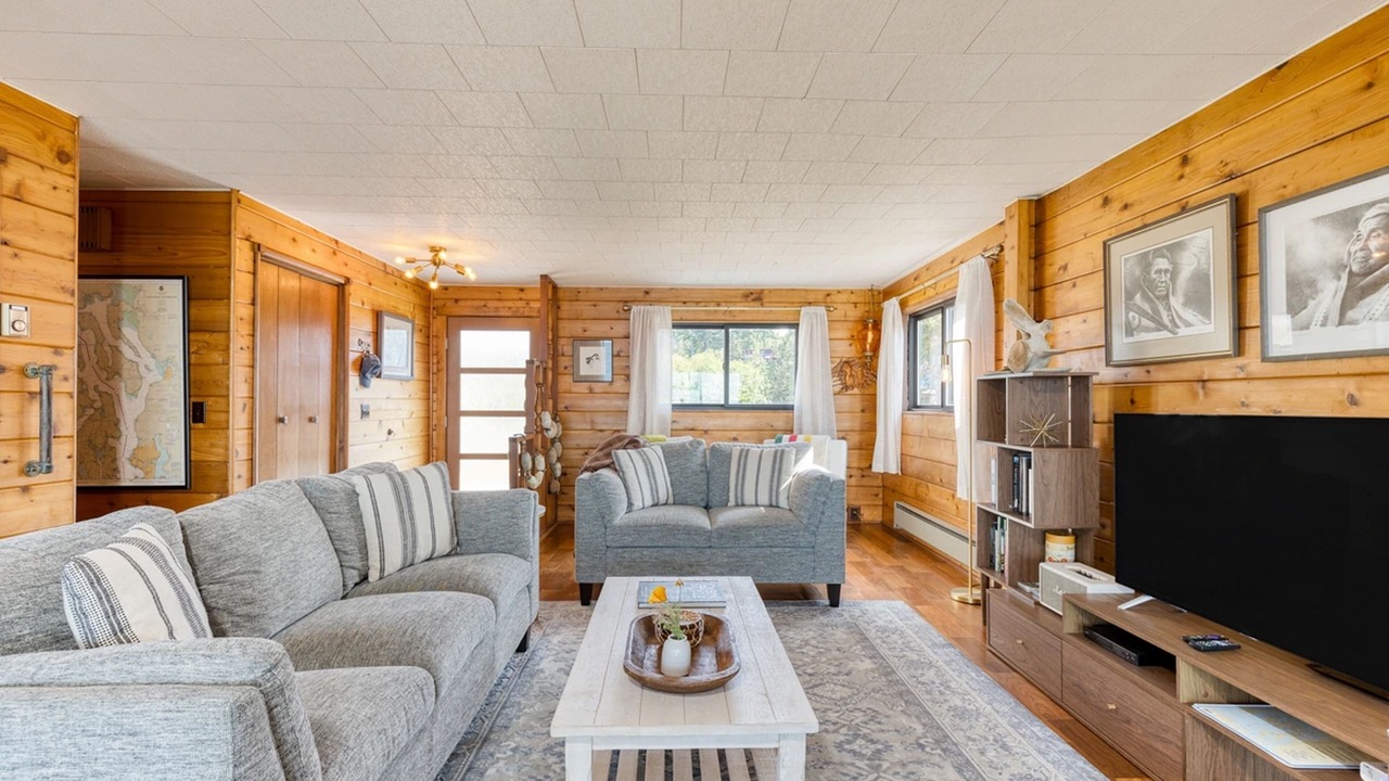 Photo of Livingroom in Coupeville
