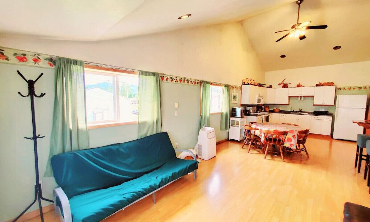 Photo of Livingroom in Forks