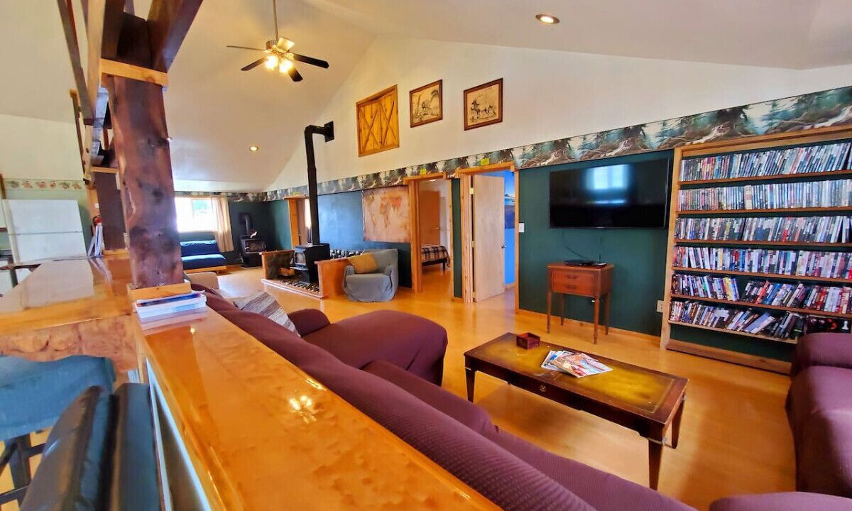 Photo of Livingroom in Forks