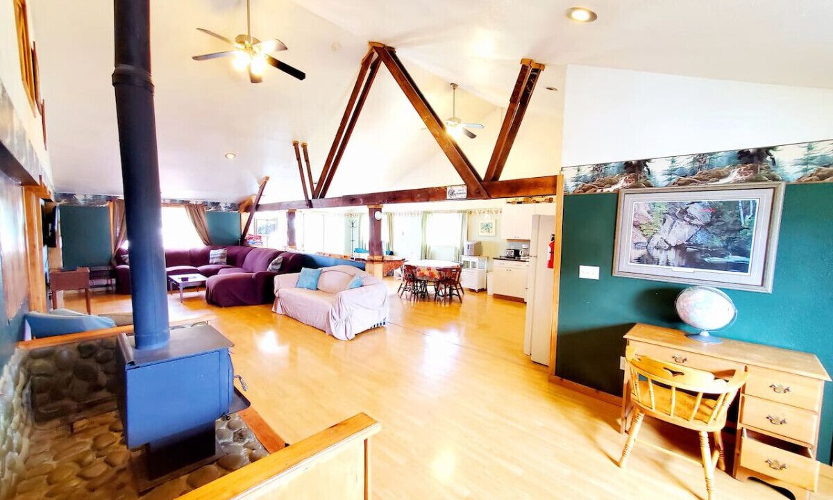 Photo of Livingroom in Forks