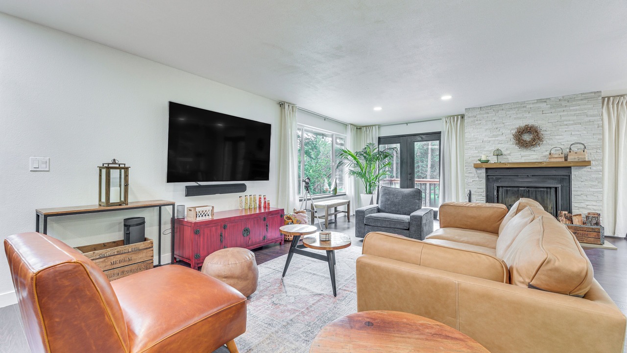 Photo of Livingroom in Anderson Island