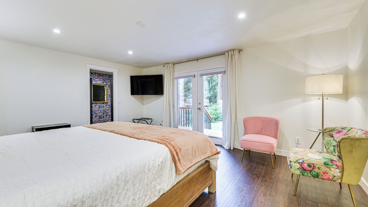 Photo of Bedroom in Anderson Island