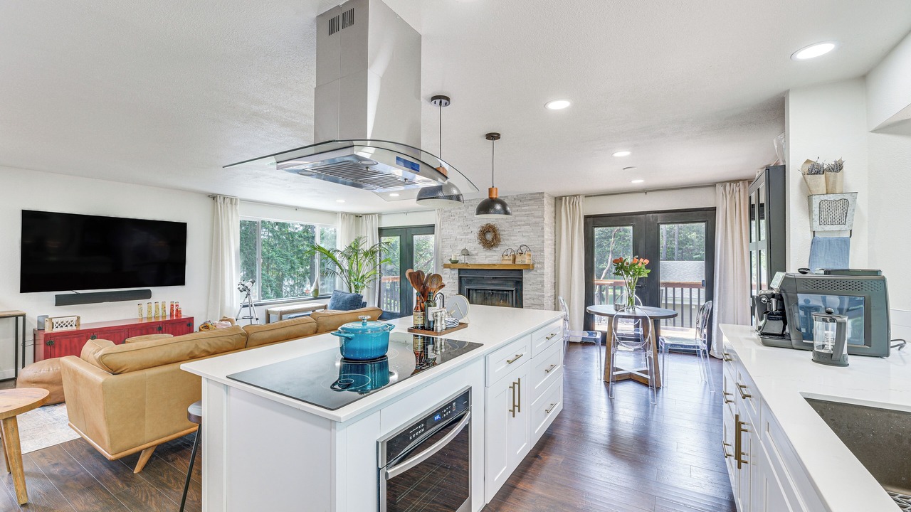 Photo of Kitchen in Anderson Island
