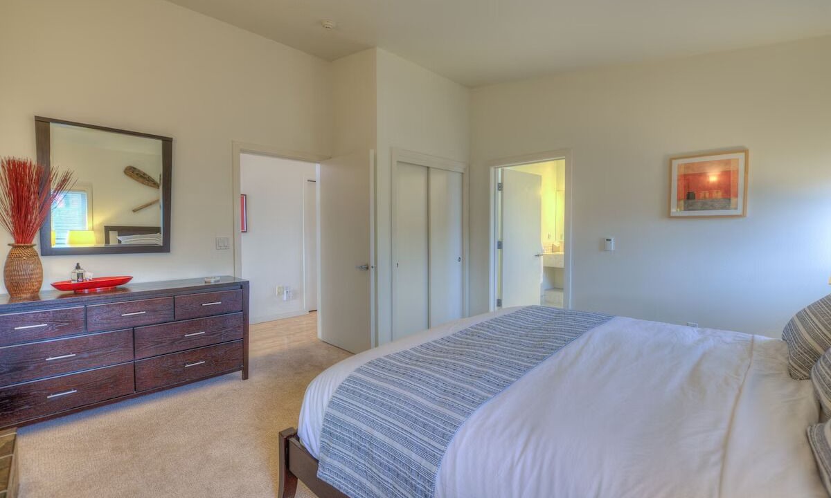 Photo of Bedroom in Eastsound