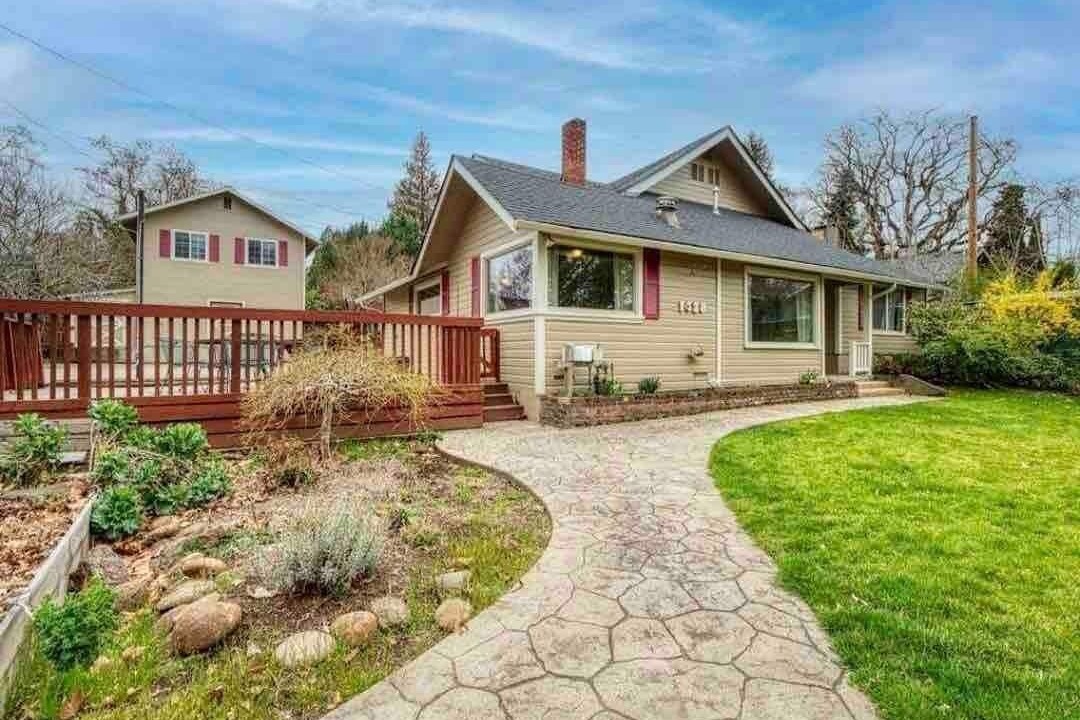 Photo of Outdoor in Medford