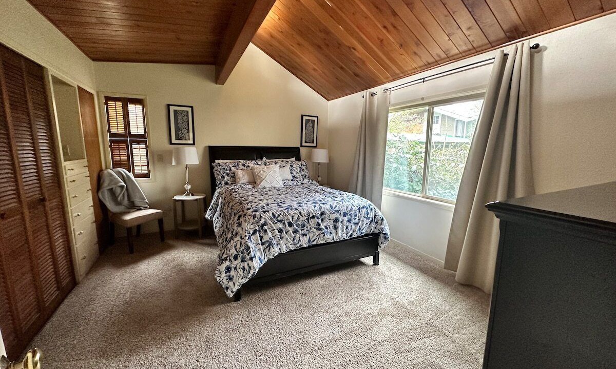 Photo of Bedroom in Medford