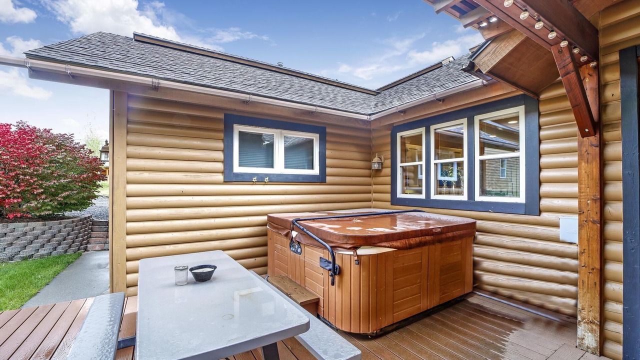 Photo of Outdoor in Pine