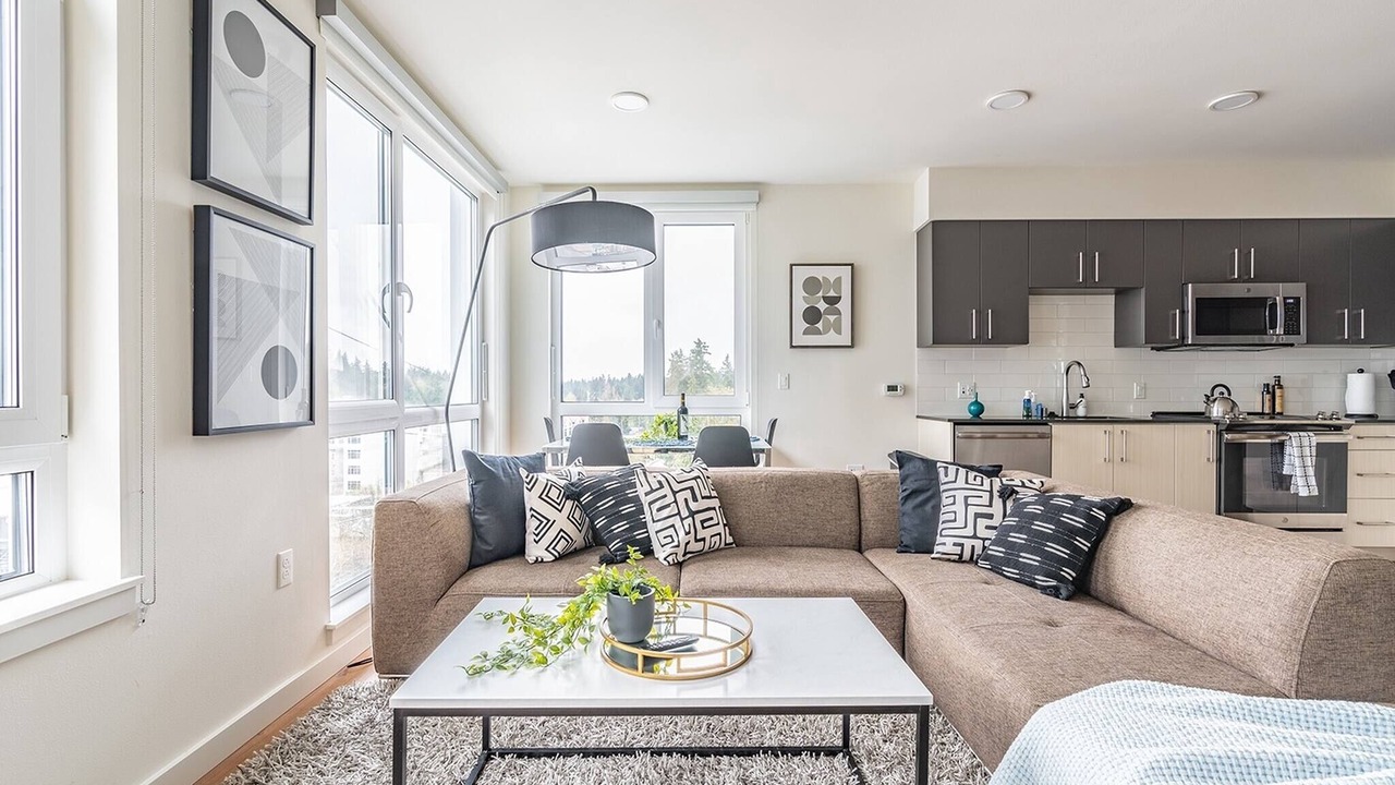 Photo of Livingroom in West Bellevue