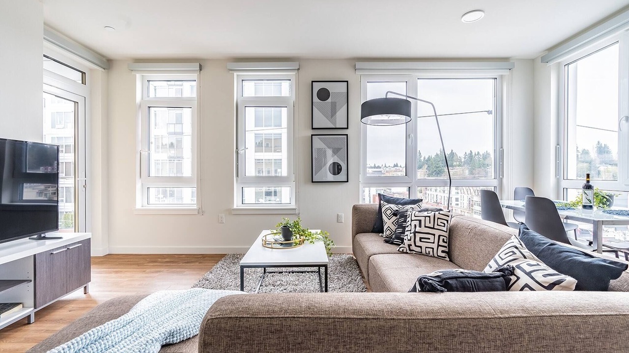 Photo of Livingroom in West Bellevue