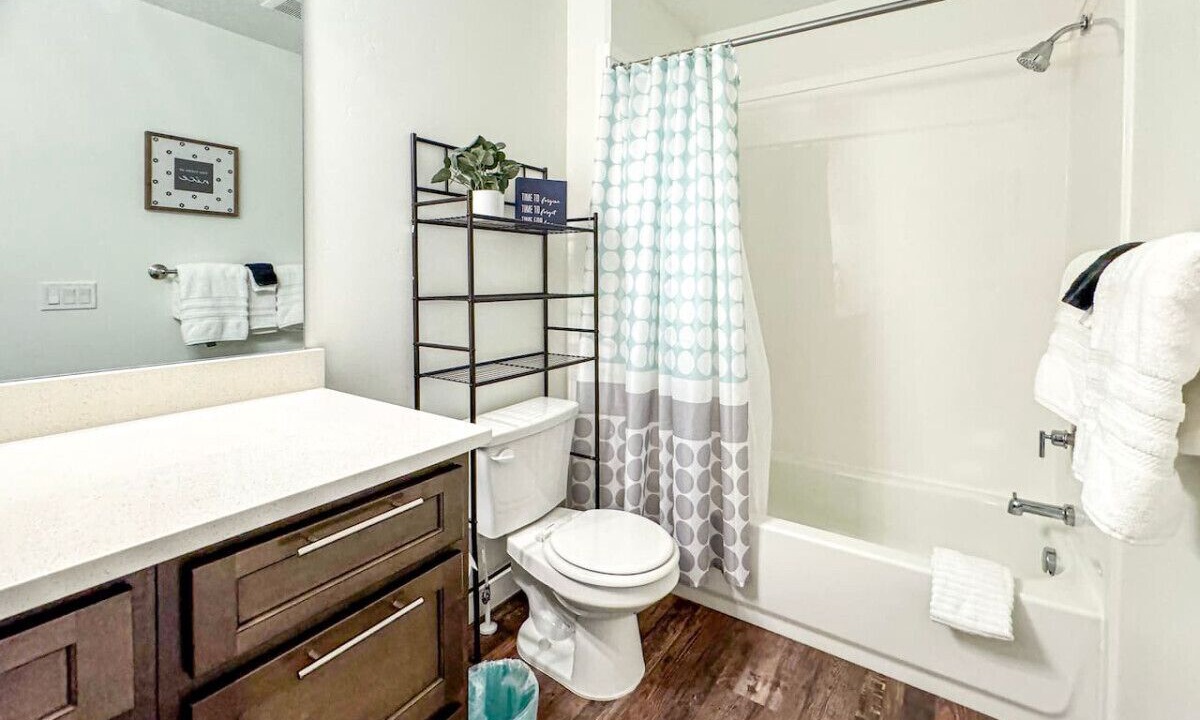 Photo of Bathroom in Garden City