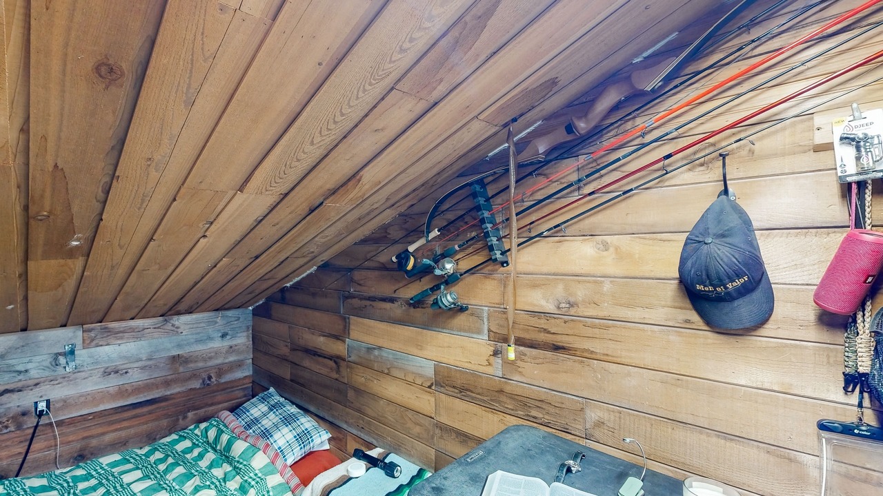 Photo of Bedroom in Northport