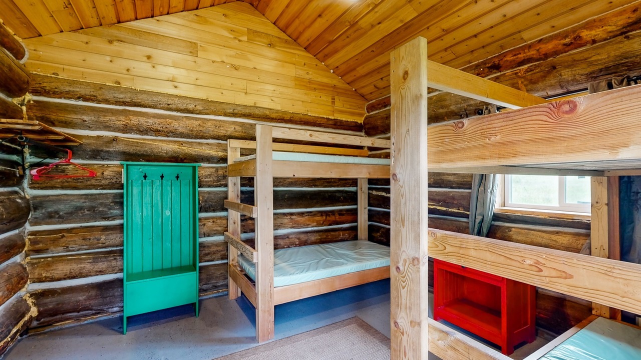 Photo of Bedroom in Northport