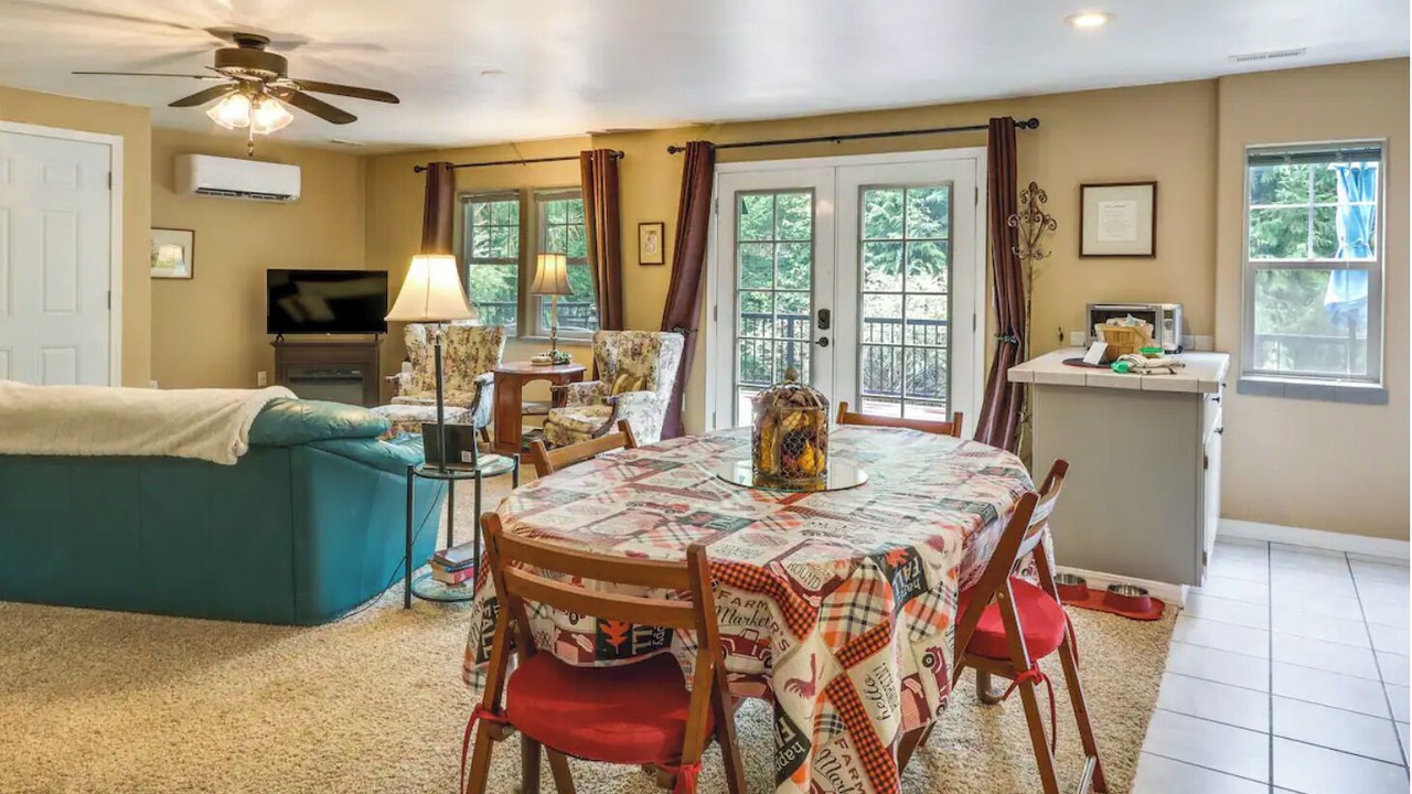 Photo of Livingroom in La Center