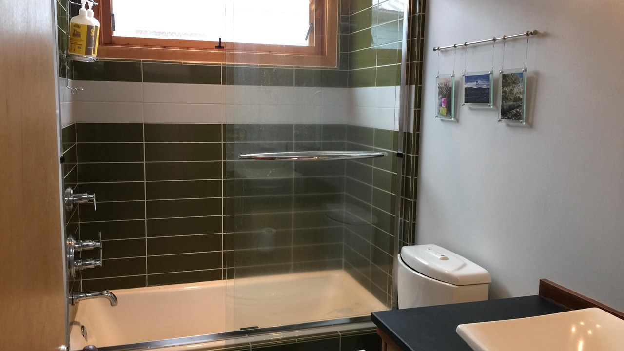Photo of Bathroom in River West