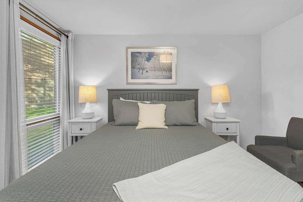 Photo of Bedroom in Overlook Park