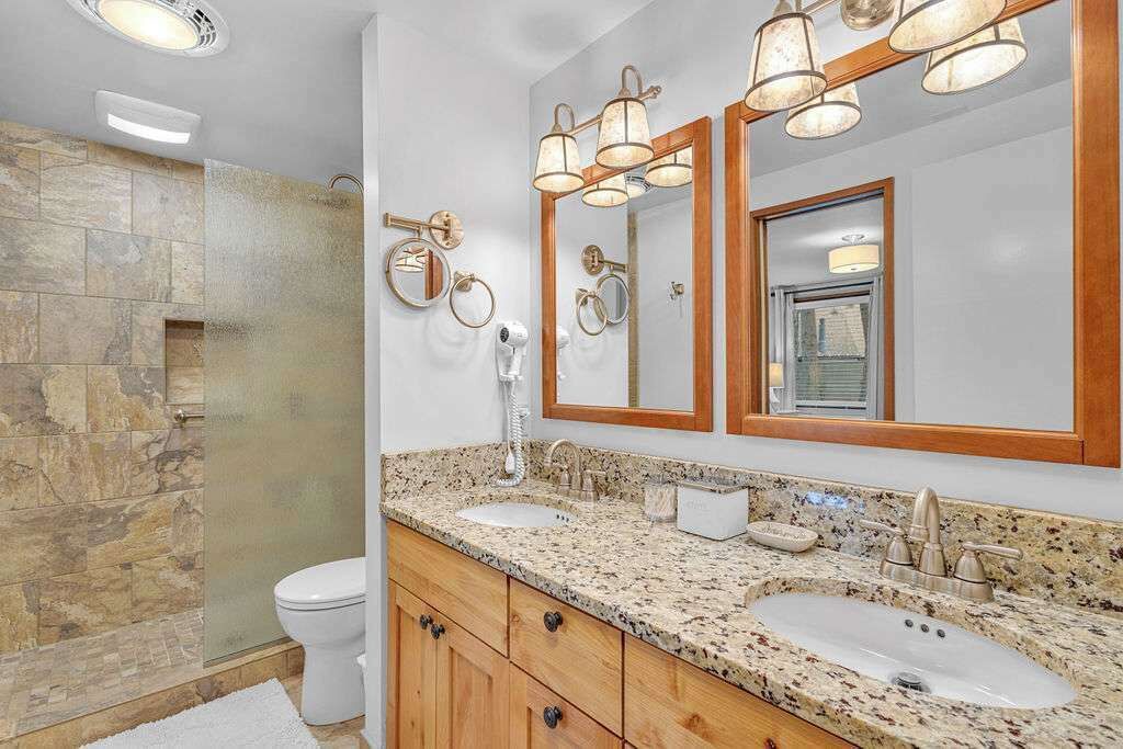 Photo of Bathroom in Overlook Park