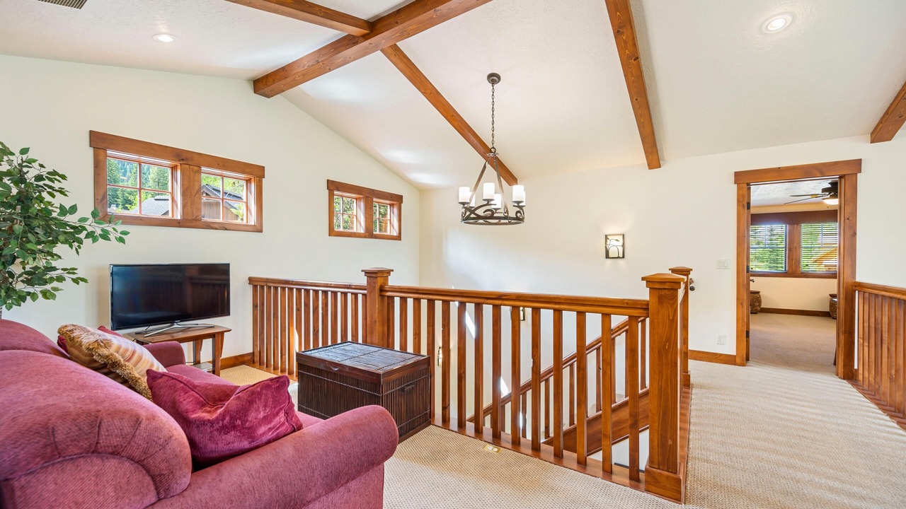 Photo of Livingroom in Tamarack