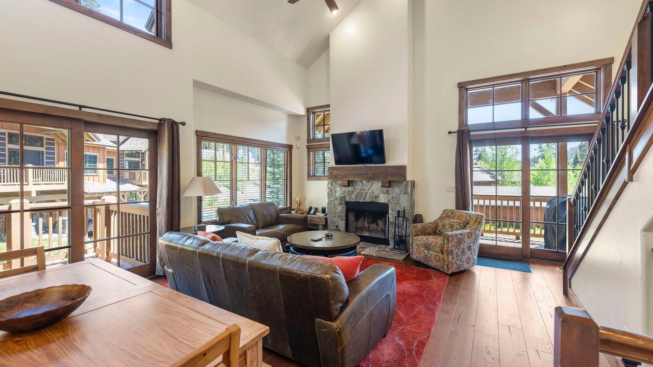 Photo of Livingroom in Tamarack Resort
