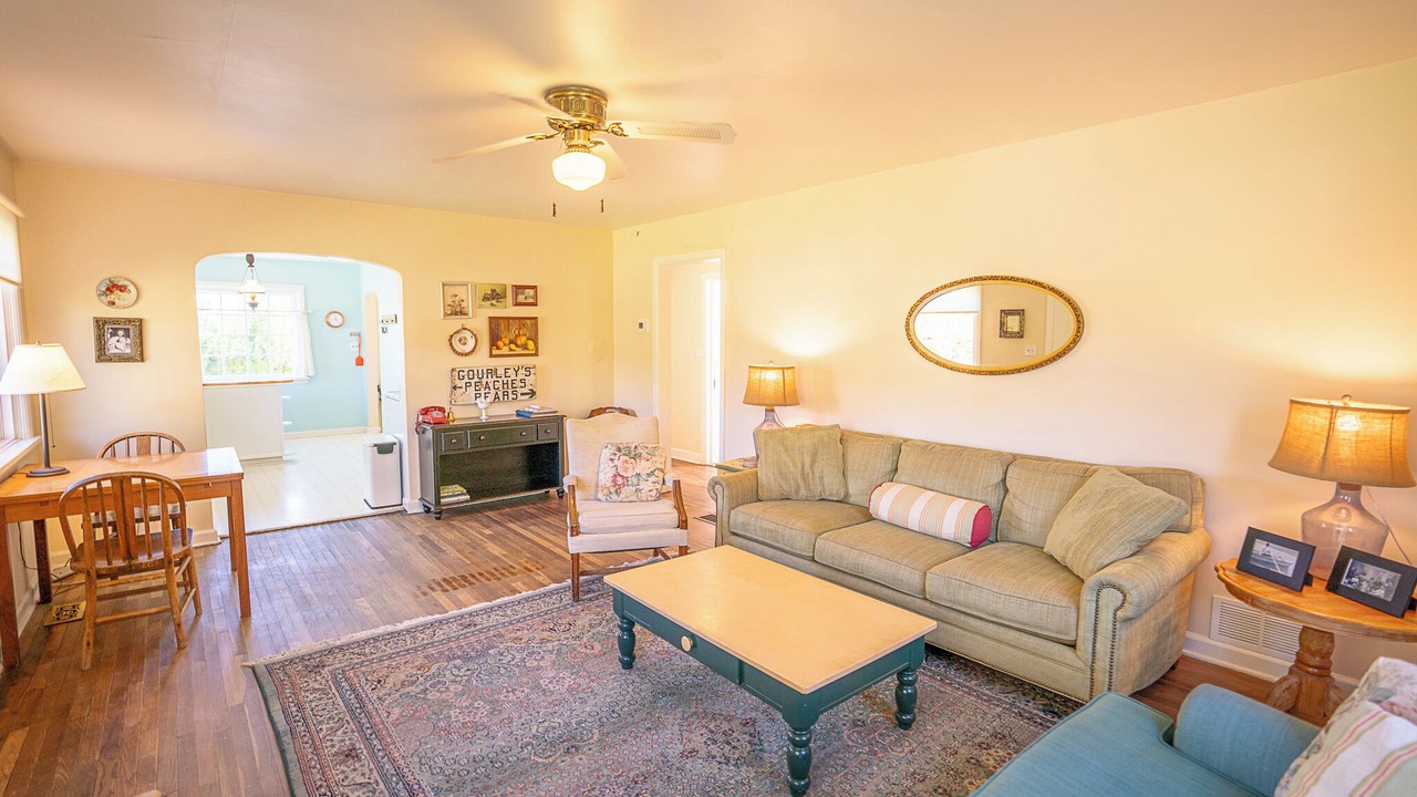Photo of Livingroom in Filer