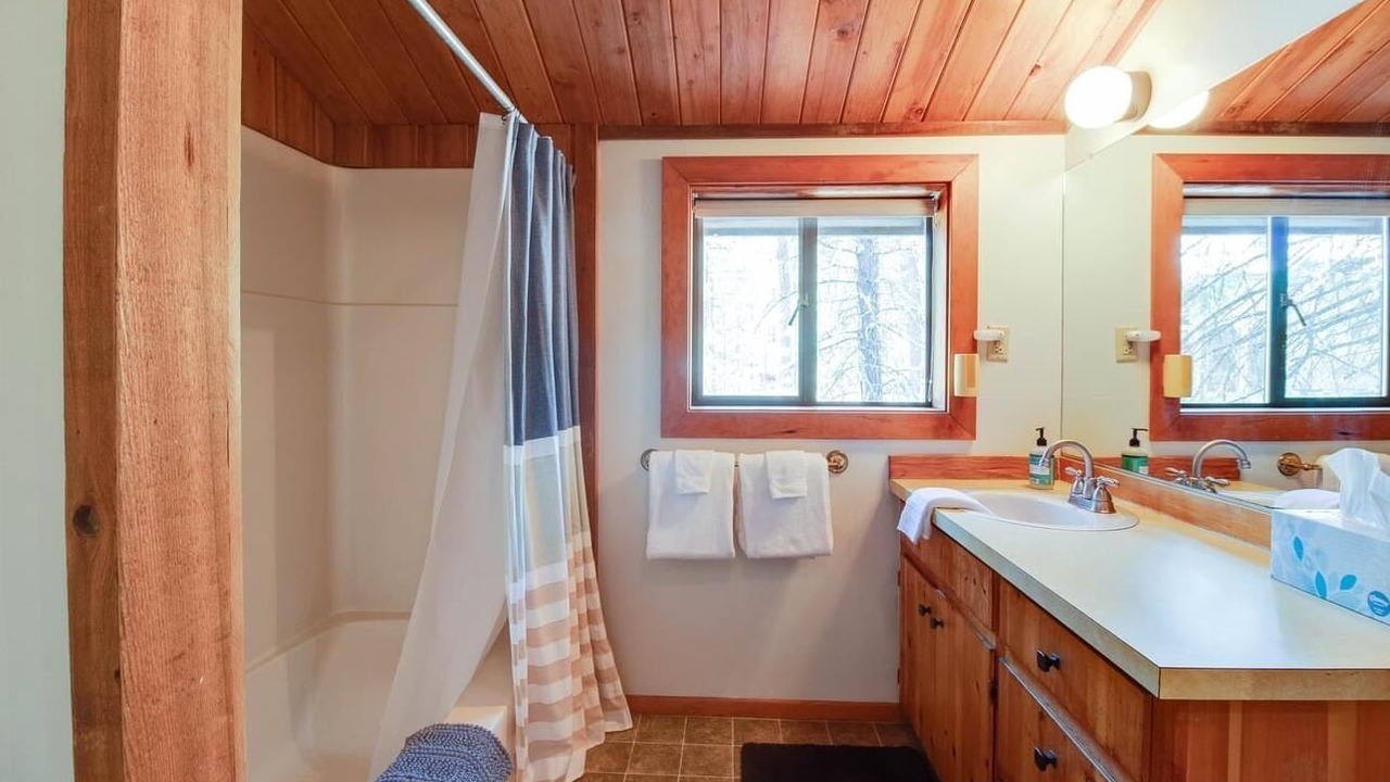 Photo of Bathroom in Black Butte Ranch