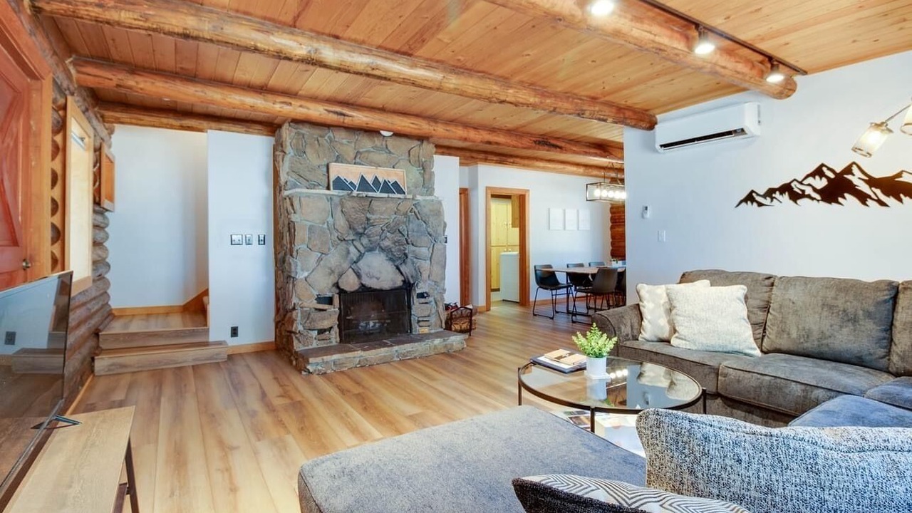 Photo of Livingroom in Black Butte Ranch