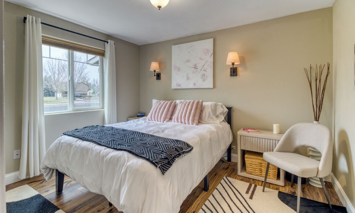 Photo of Bedroom in Sisters