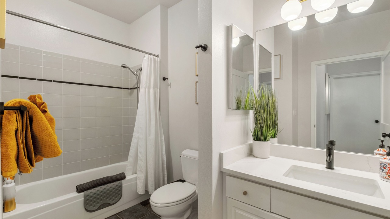 Photo of Bathroom in Belltown