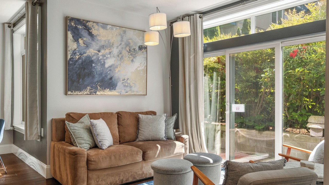 Photo of Livingroom in Belltown