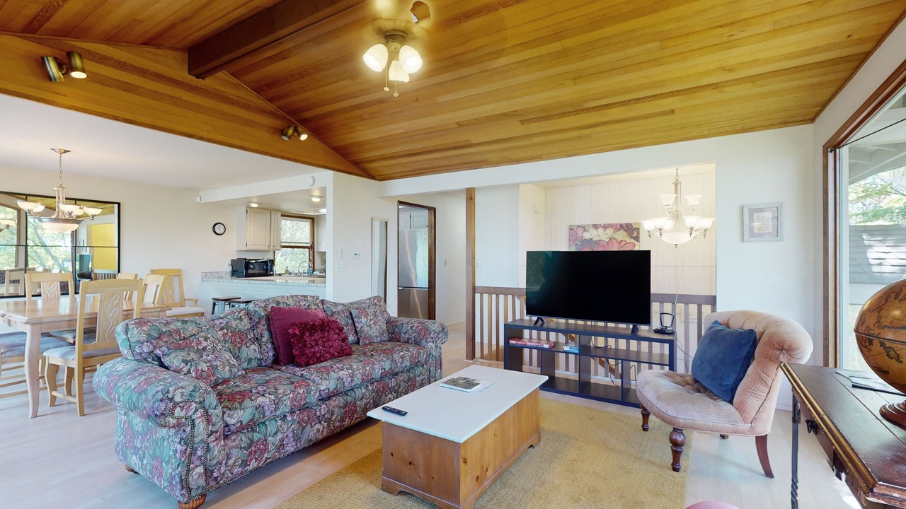 Photo of Livingroom in Bainbridge Island