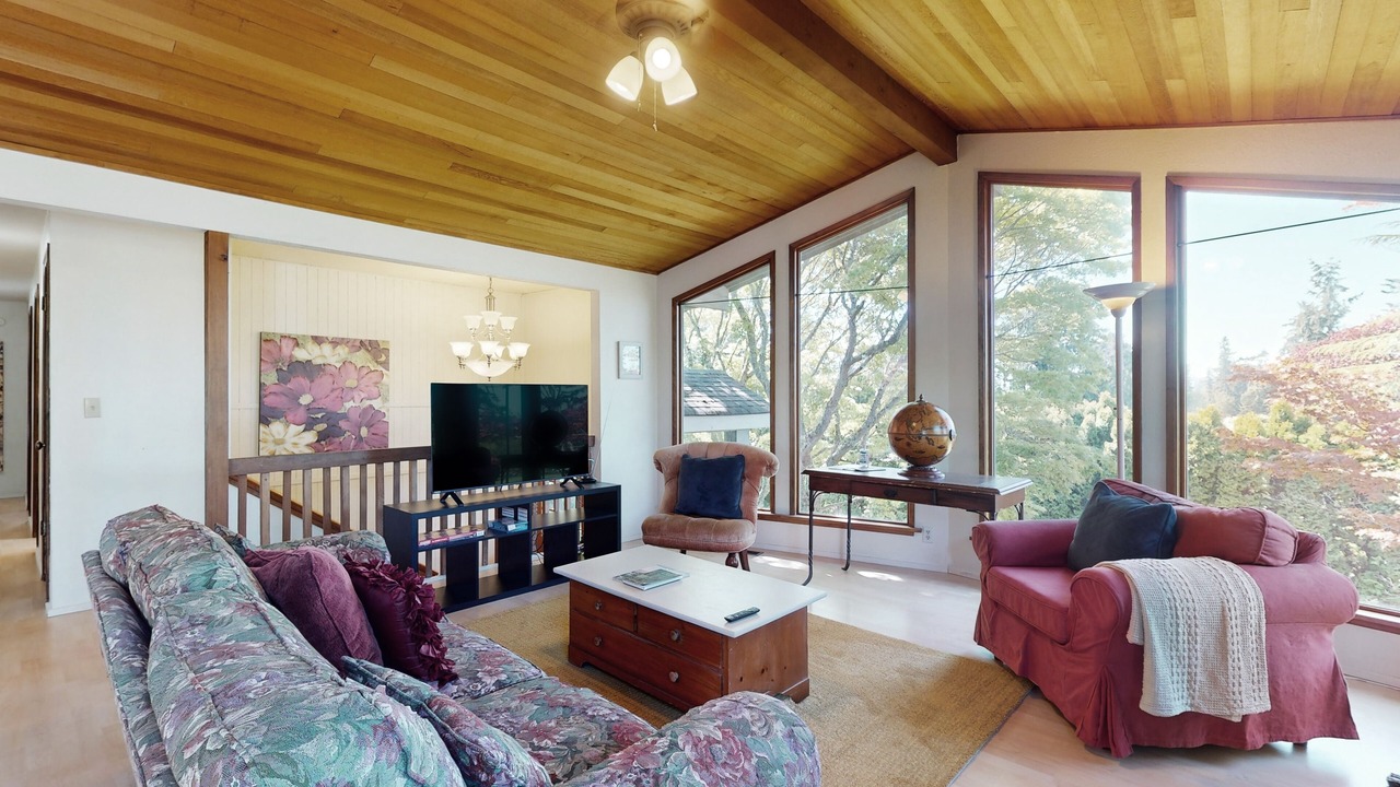 Photo of Livingroom in Bainbridge Island