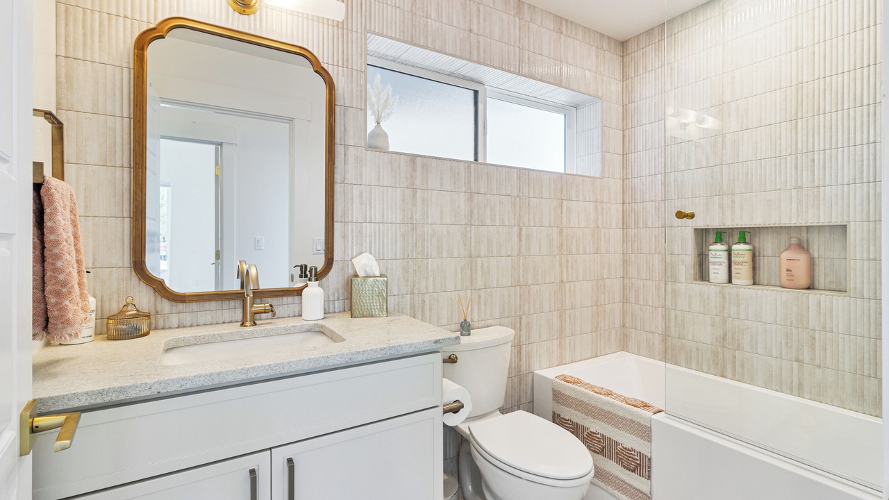 Photo of Bathroom in Talent