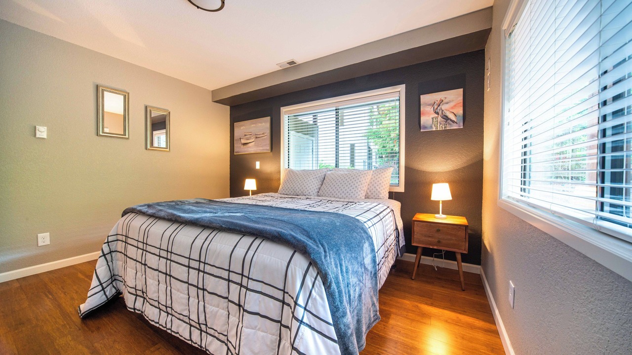 Photo of Bedroom in Fauntleroy