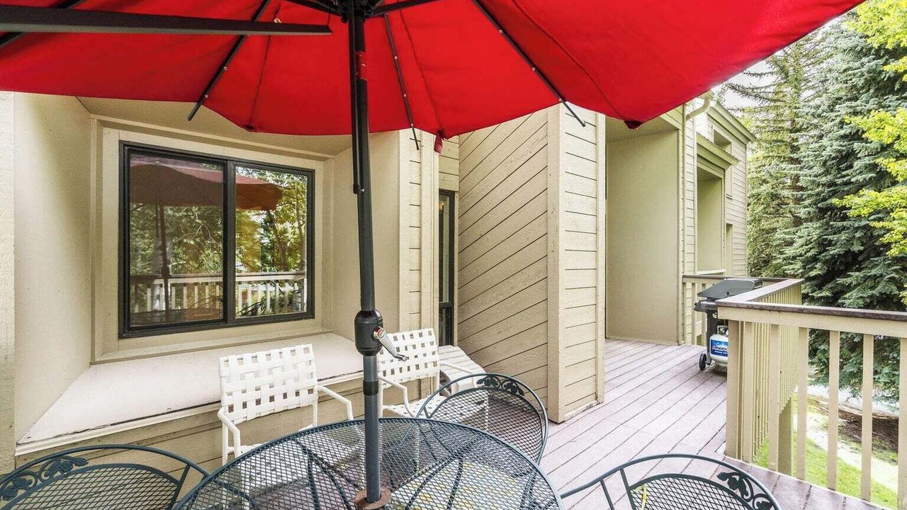 Photo of Outdoor in Elkhorn Village