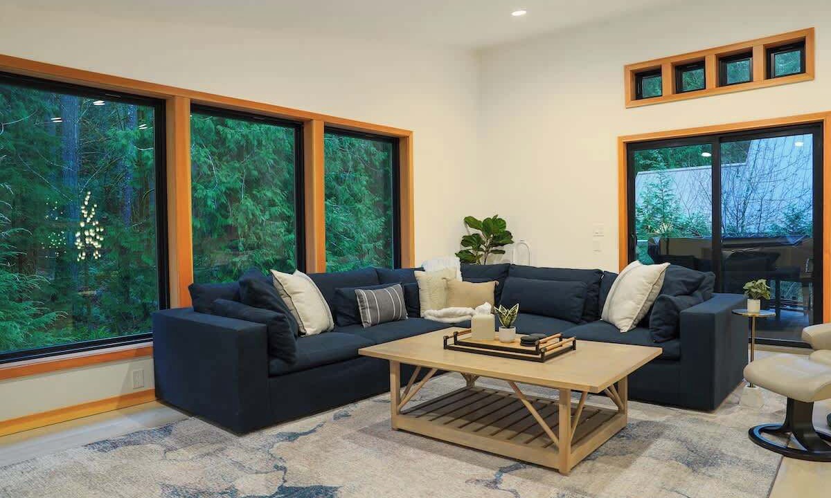 Photo of Livingroom in Glacier