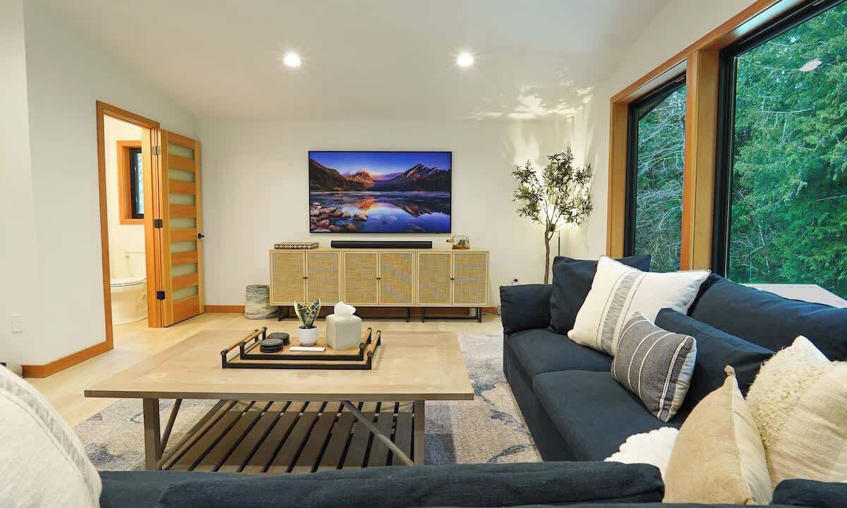 Photo of Livingroom in Glacier