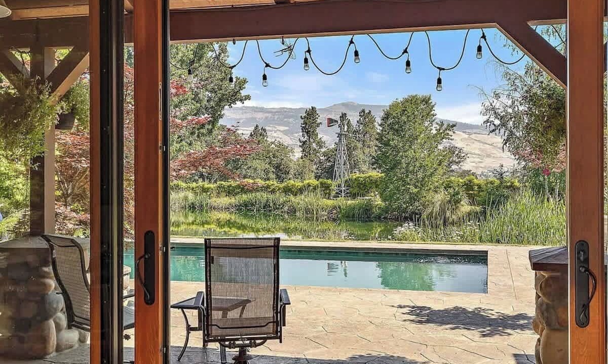 Photo of Outdoor in Ashland