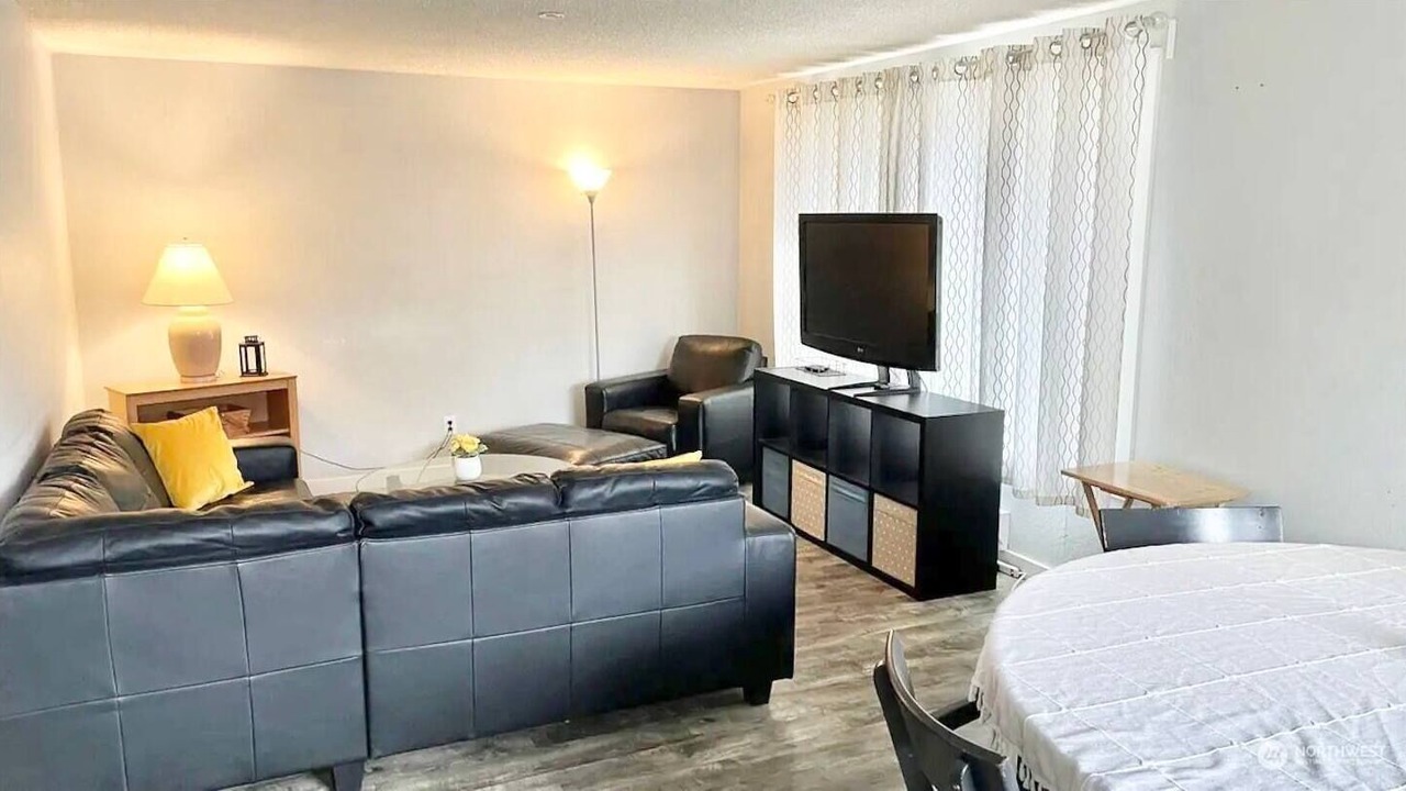 Photo of Livingroom in Lakewood