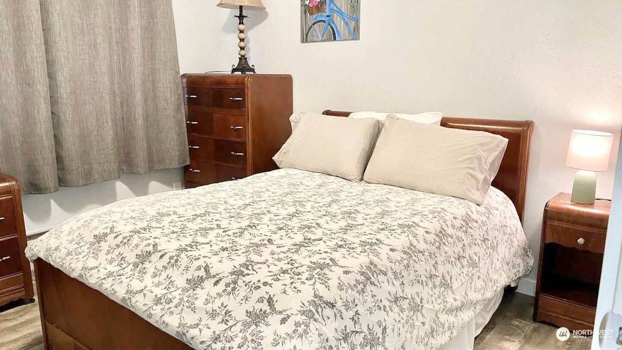 Photo of Bedroom in Lakewood