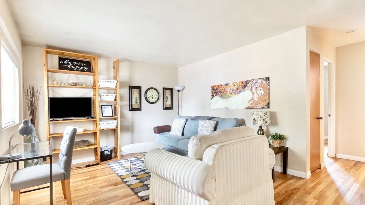 Photo of Livingroom in Lakewood