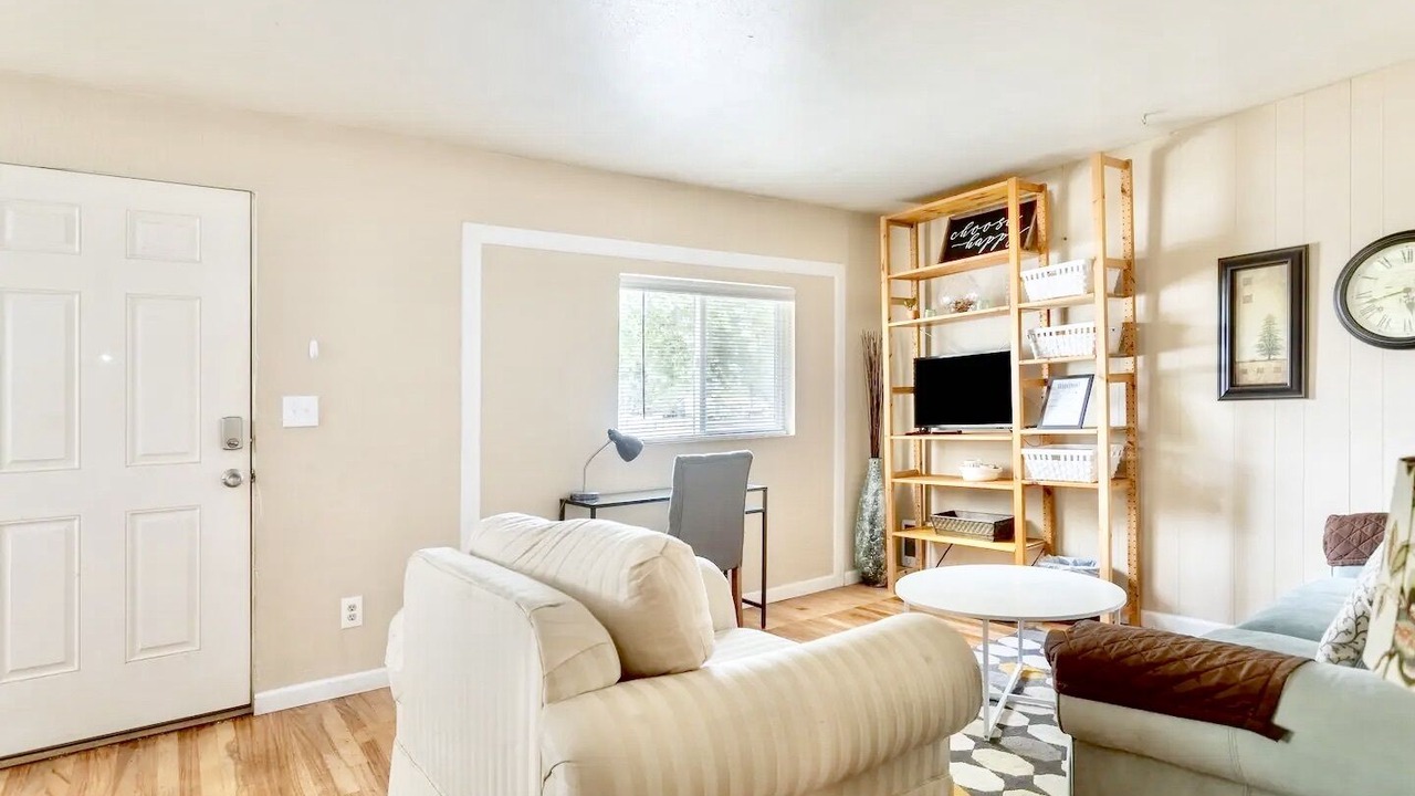 Photo of Livingroom in Lakewood