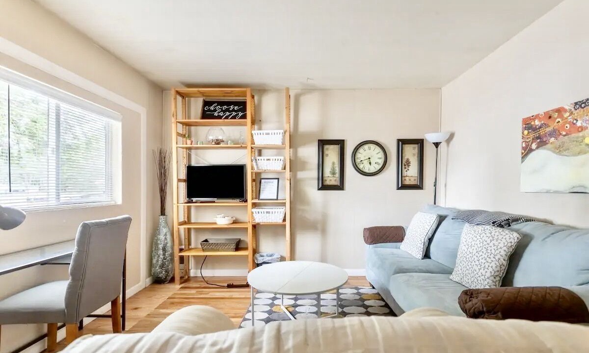 Photo of Livingroom in Lakewood