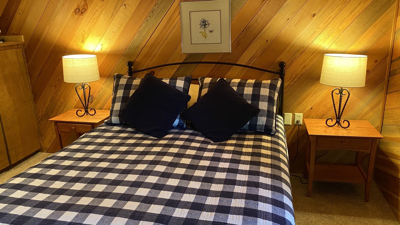 Photo of Bedroom in Black Butte Ranch