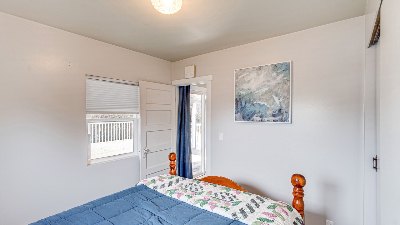 Photo of Bedroom in Grayland