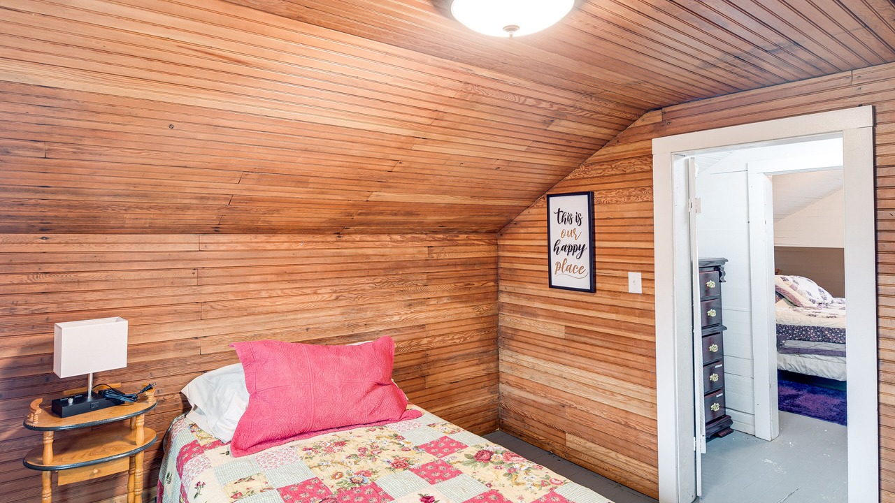Photo of Bedroom in Grayland