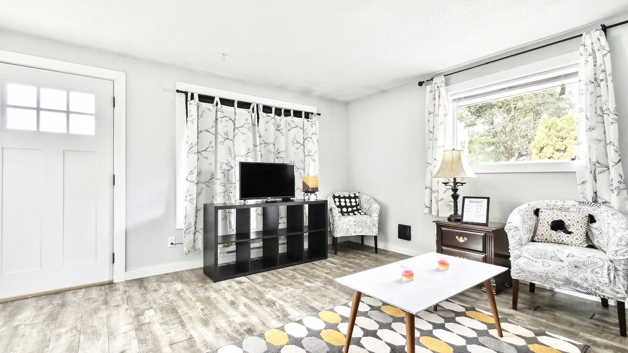 Photo of Livingroom in Lakewood