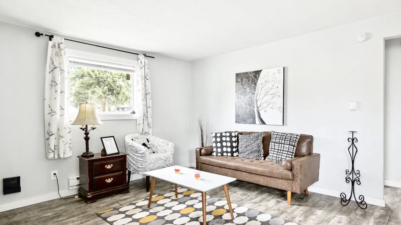 Photo of Livingroom in Lakewood