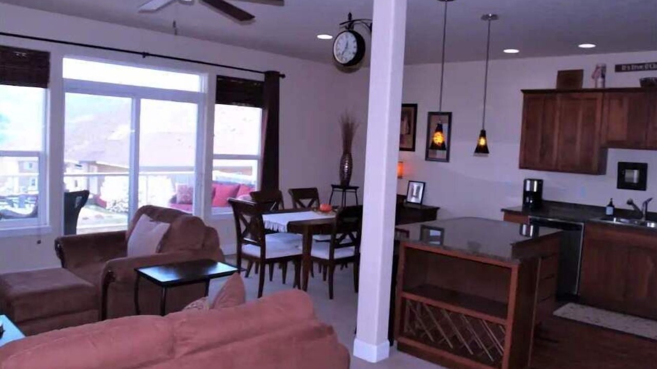 Photo of Livingroom in Quincy